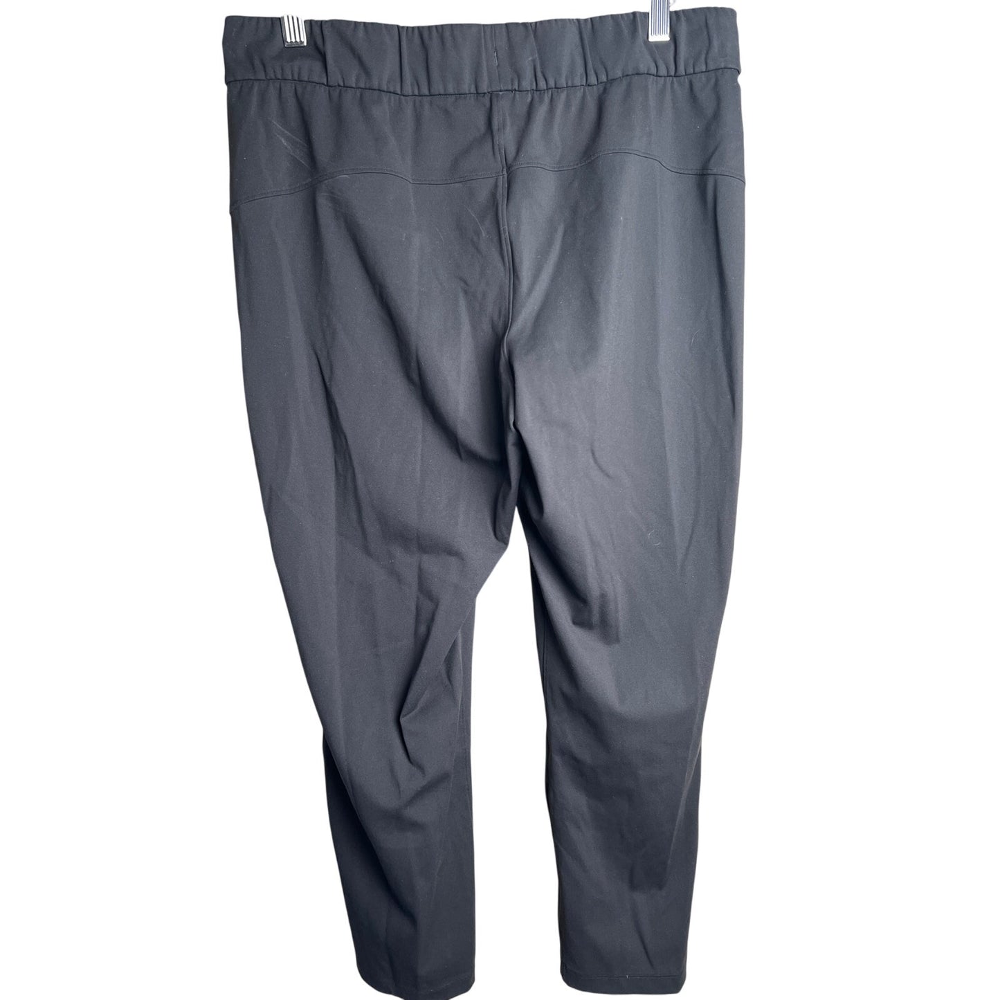Lululelemon Size 8 On the Fly 7/8 Pant Sweatpants Black