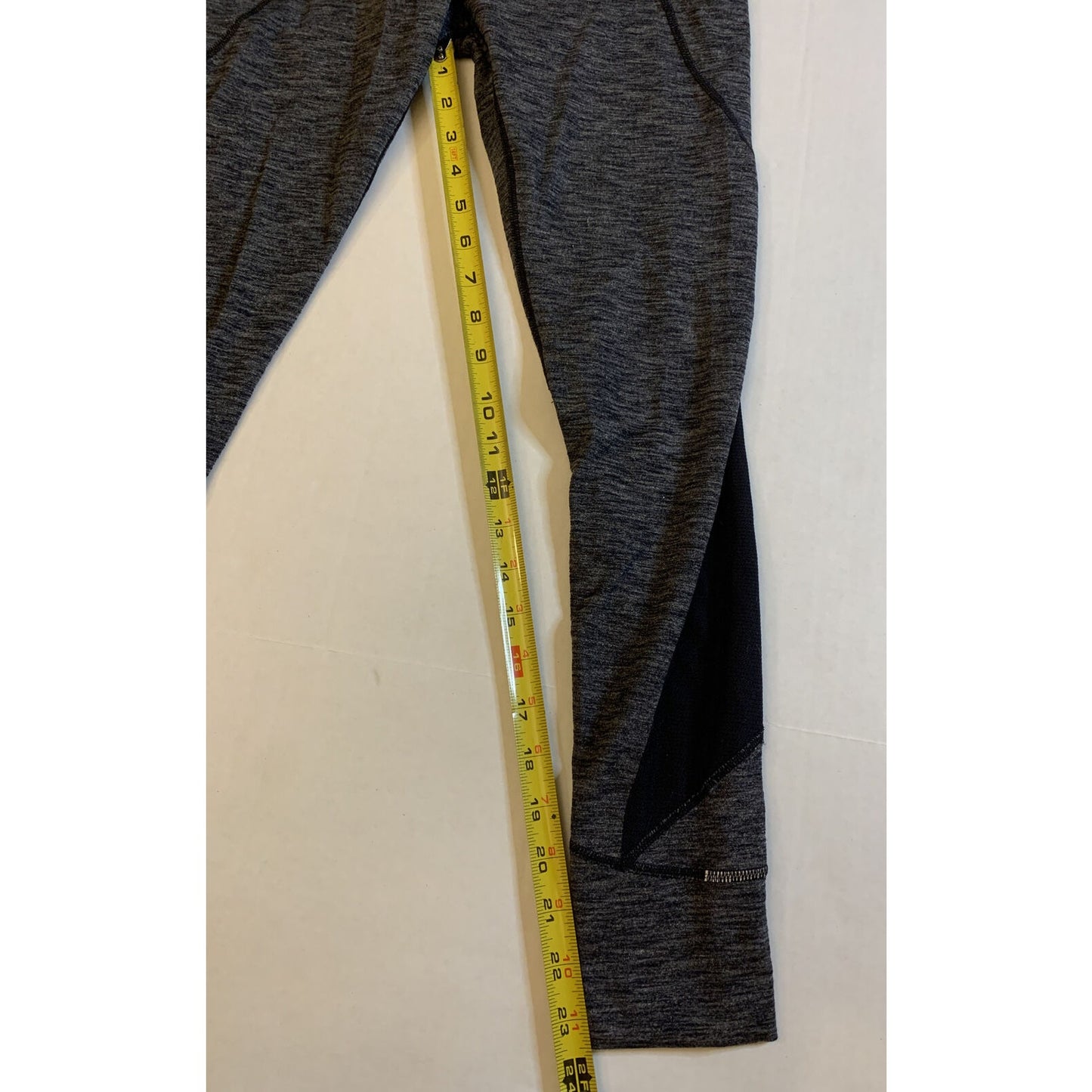 Athleta Gray Black Leggings Athletic size Small S - EUC