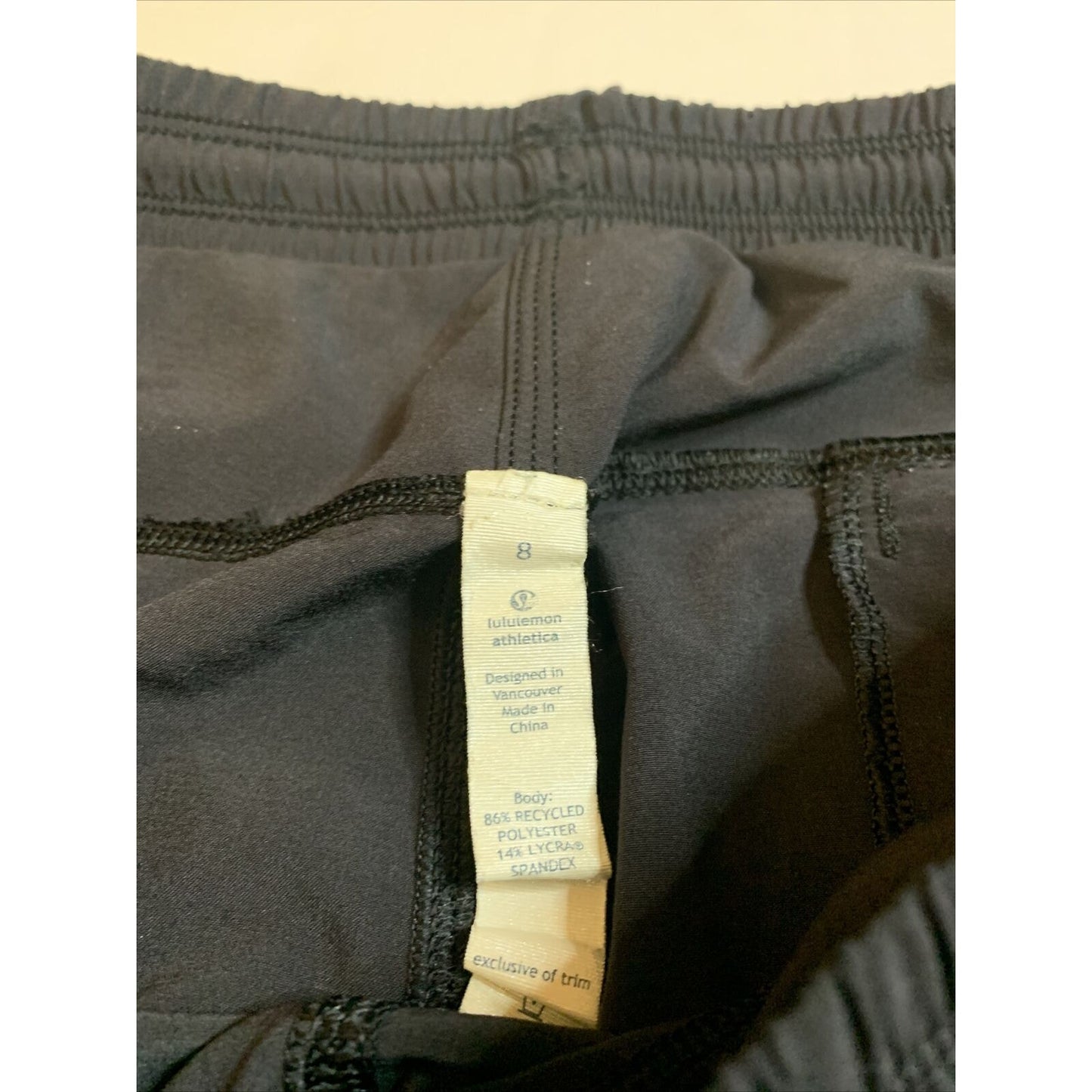 Lululemon Women Black Flowy Capris Pants Size 8 - EUC
